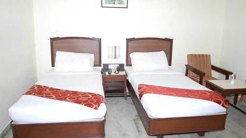 Hotel Thulashi Park Ченай Екстериор снимка