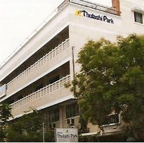 Hotel Thulashi Park Ченай Екстериор снимка