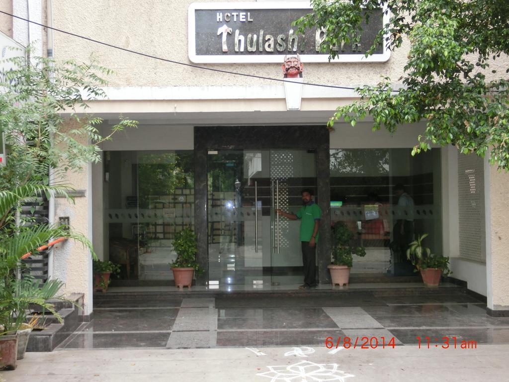 Hotel Thulashi Park Ченай Екстериор снимка