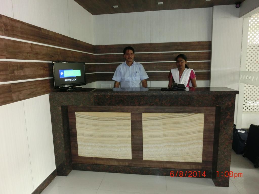 Hotel Thulashi Park Ченай Екстериор снимка